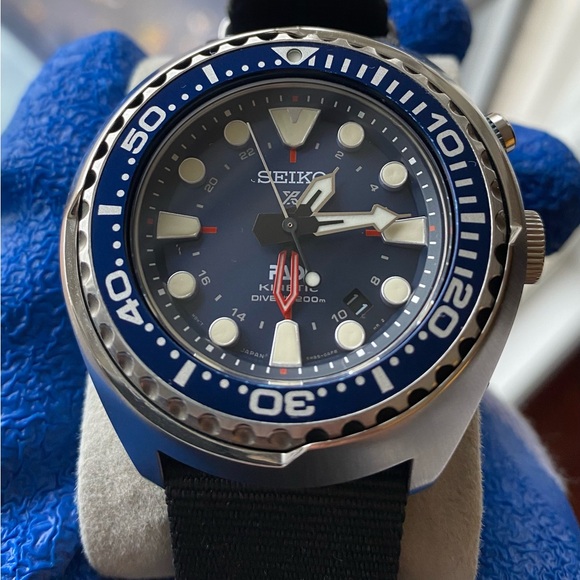 Seiko Prospex Kinetic GMT - 47.5mm - 200m Diver’s Watch - Picture 2 of 4